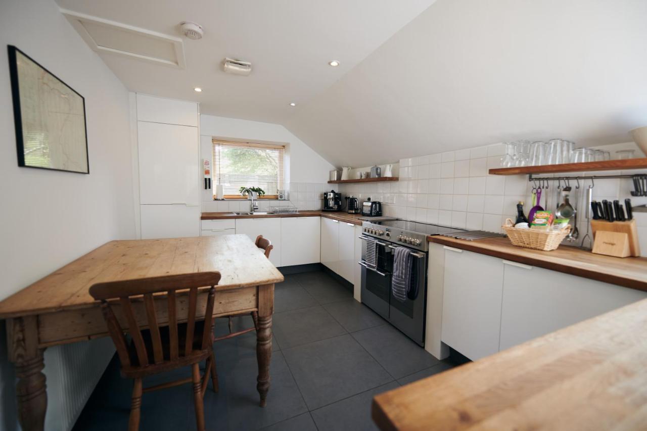 Wildhaven- Idylic Rural Farmhouse With Log Burner And Countryside Views Gwynfe Exterior photo