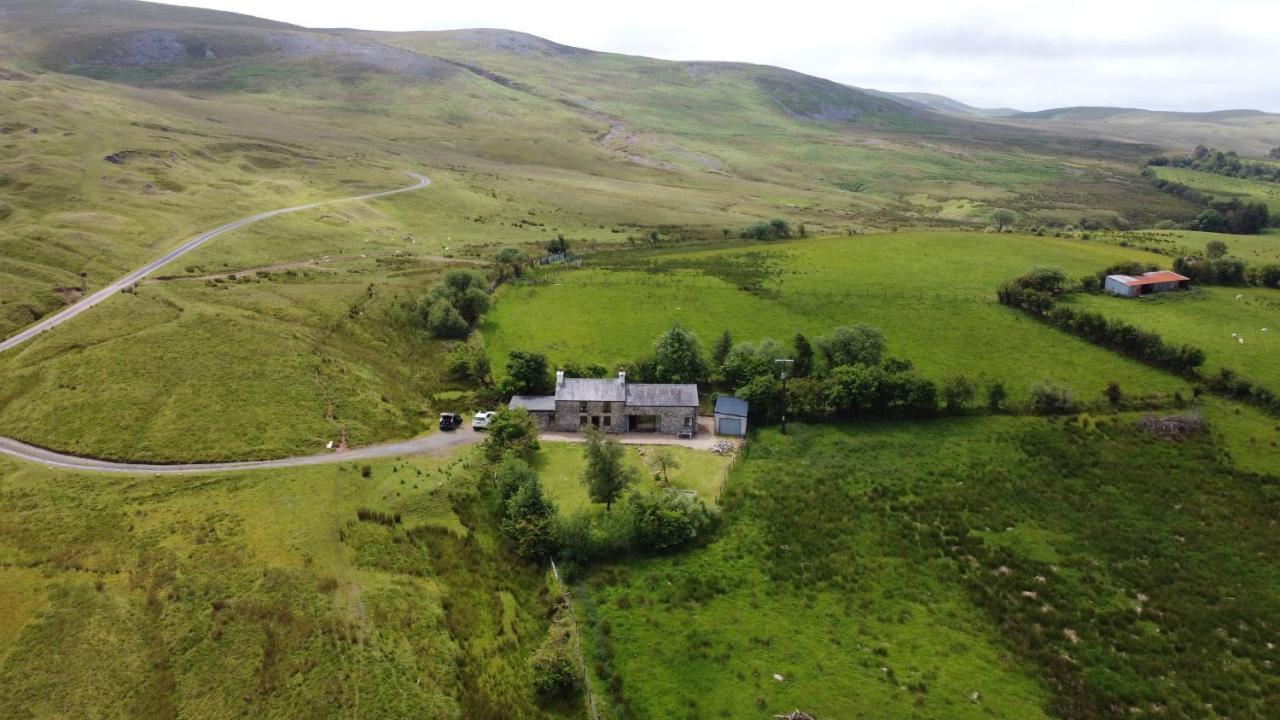 Wildhaven- Idylic Rural Farmhouse With Log Burner And Countryside Views Gwynfe Exterior photo